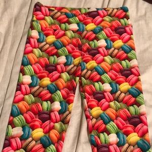 NWOT Softest ever Macaron leggings